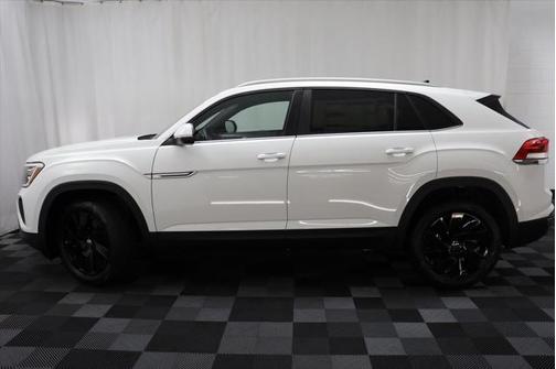 2025 Volkswagen Atlas Cross Sport 2.0T SE w/Technology 4MOTION