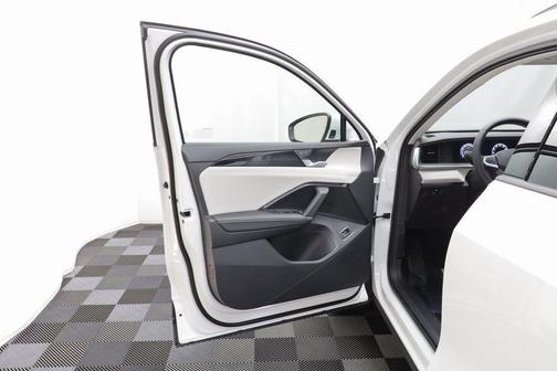 2025 Volkswagen Tiguan 2.0T SE 4MOTION