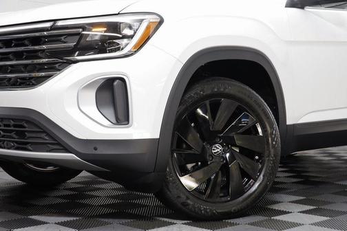 2026 Volkswagen Atlas 2.0T SE w/Technology 4MOTION