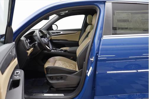 2025 Volkswagen Atlas Cross Sport 2.0T SE w/Technology 4MOTION