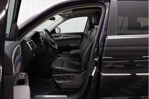2022 Volkswagen Atlas 3.6L SE w/Technology