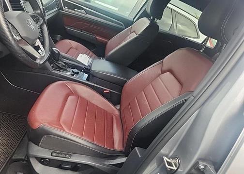 2023 Volkswagen Atlas Cross Sport 3.6L V6 SEL Premium R-Line