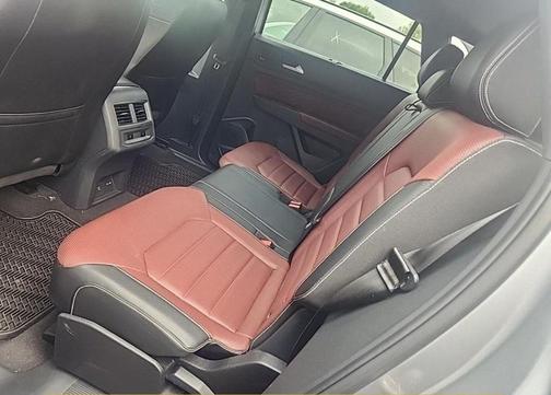 2023 Volkswagen Atlas Cross Sport 3.6L V6 SEL Premium R-Line