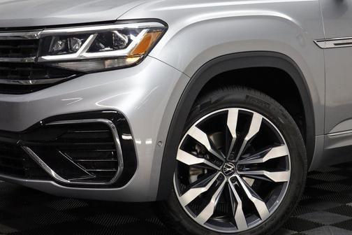 2023 Volkswagen Atlas Cross Sport 3.6L V6 SEL Premium R-Line