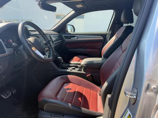 2023 Volkswagen Atlas Cross Sport 3.6L V6 SEL Premium R-Line