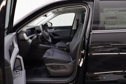 2025 Volkswagen Tiguan 2.0T SE 4MOTION