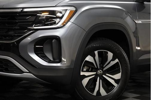 2025 Volkswagen Atlas Cross Sport 2.0T SE
