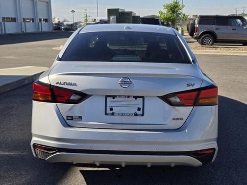 Brilliant Silver Metallic 2023 Nissan Altima 2.5 SV