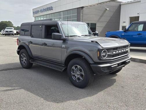 Carbonized Gray Metallic 2026 Ford Bronco Big Bend