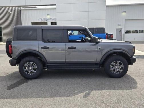 Carbonized Gray Metallic 2026 Ford Bronco Big Bend