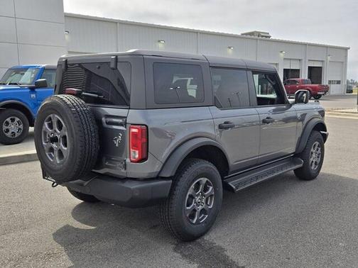 Carbonized Gray Metallic 2026 Ford Bronco Big Bend