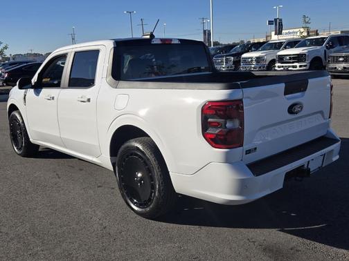 2025 Ford Maverick Lobo Standard