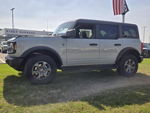 Avalanche Gray 2026 Ford Bronco Big Bend