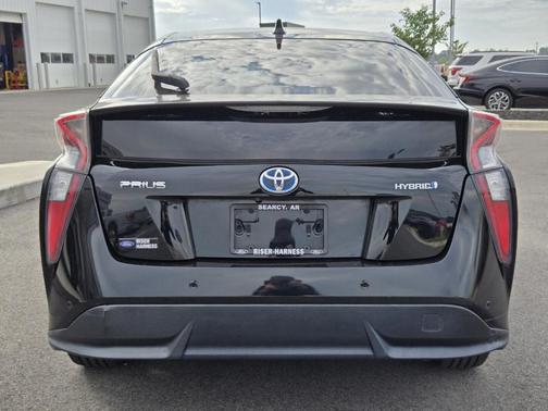 2018 Toyota Prius Four Touring