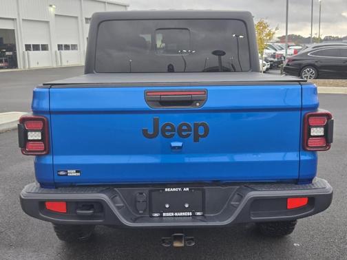 2024 Jeep Gladiator Sport
