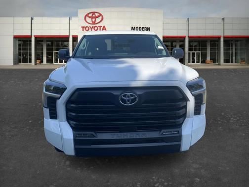 White 2024 Toyota Tundra SR5