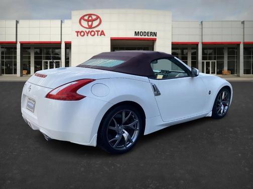 2016 Nissan 370Z Touring Sport