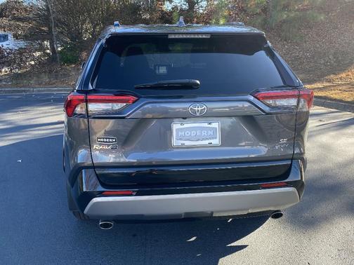 2025 Toyota RAV4 Hybrid SE