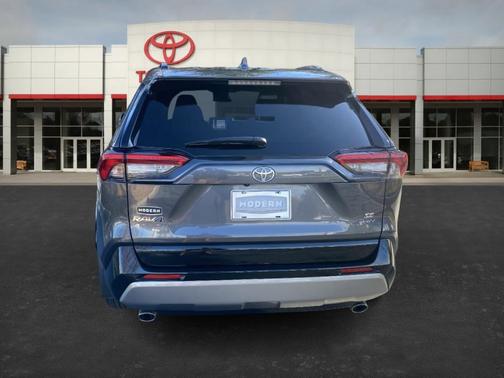 2025 Toyota RAV4 Hybrid SE