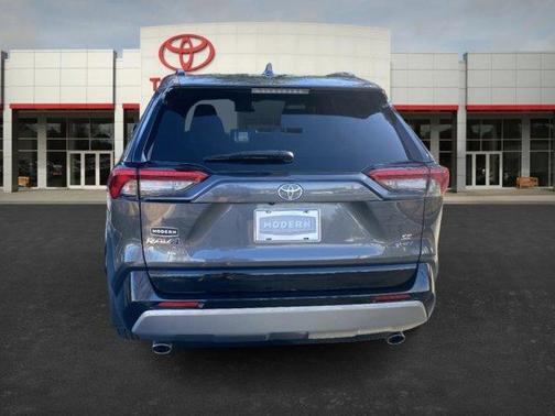 2025 Toyota RAV4 Hybrid SE