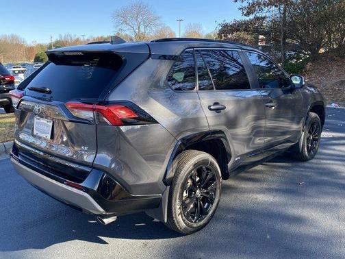 2025 Toyota RAV4 Hybrid SE