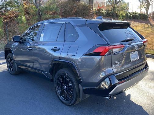 2025 Toyota RAV4 Hybrid SE