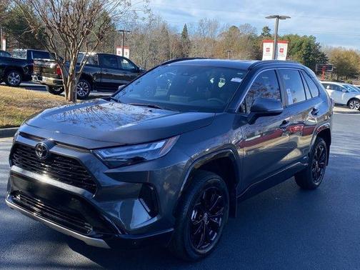 2025 Toyota RAV4 Hybrid SE