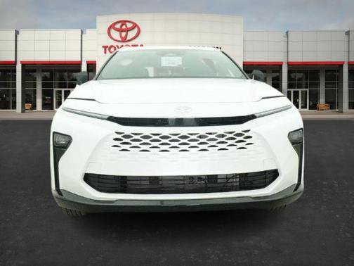 2025 Toyota Crown Signia XLE