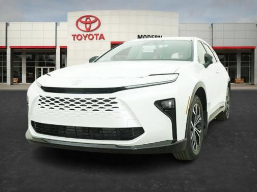 2025 Toyota Crown Signia XLE