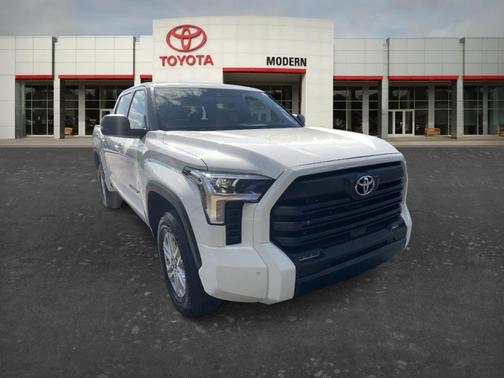 White 2025 Toyota Tundra SR5