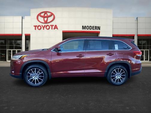 2017 Toyota Highlander SE