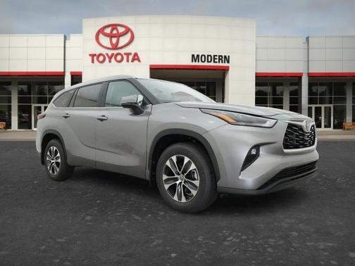Gray 2026 Toyota Highlander XLE