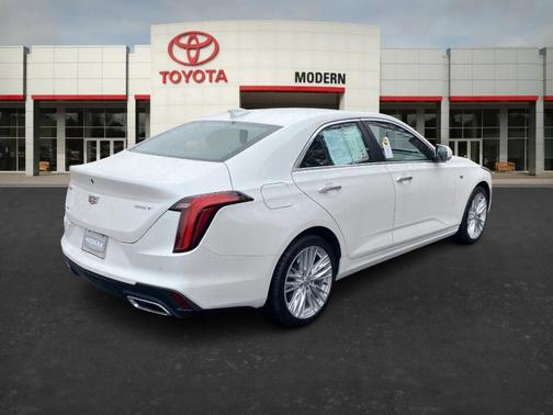 2022 Cadillac CT4 Premium Luxury