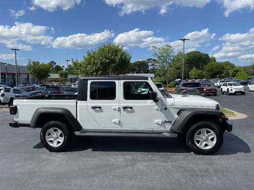 White 2023 Jeep Gladiator Sport
