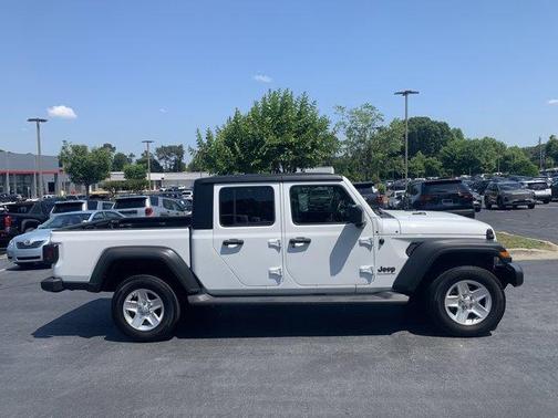 White 2023 Jeep Gladiator Sport