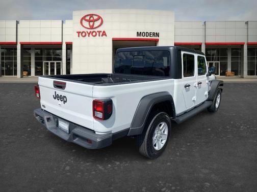 White 2023 Jeep Gladiator Sport
