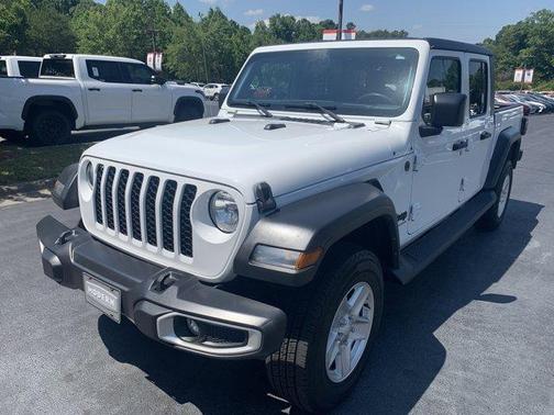 White 2023 Jeep Gladiator Sport