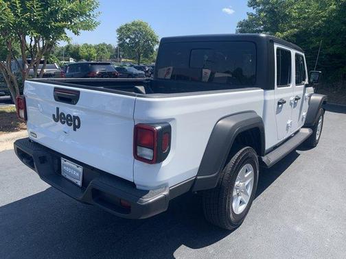 White 2023 Jeep Gladiator Sport