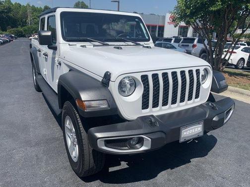 White 2023 Jeep Gladiator Sport