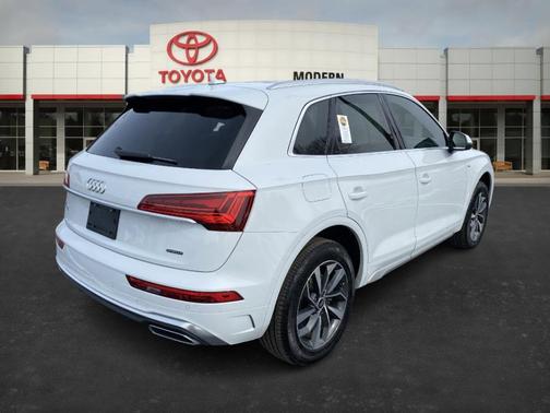 2023 Audi Q5 45 S line Premium Plus