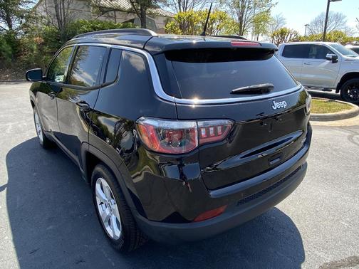 Black 2018 Jeep Compass Latitude