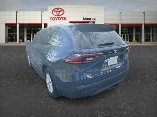 Gray 2025 Toyota Grand Highlander XLE