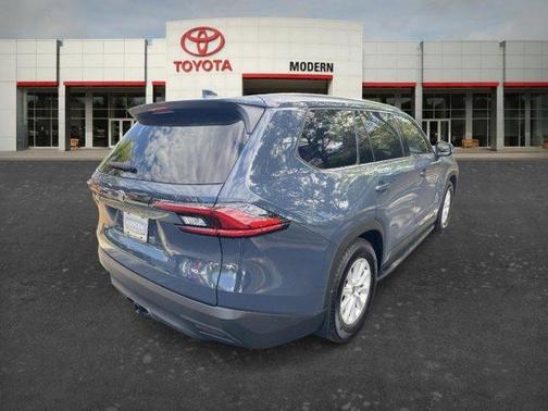 Gray 2025 Toyota Grand Highlander XLE