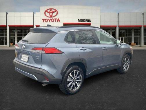 2025 Toyota Corolla Cross XLE