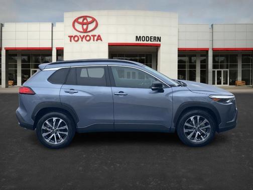 2025 Toyota Corolla Cross XLE