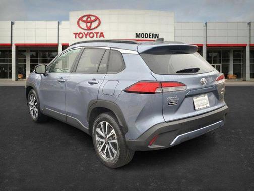 2025 Toyota Corolla Cross XLE