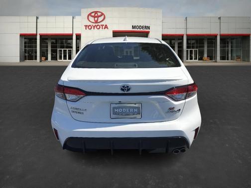 2024 Toyota Corolla Hybrid SE