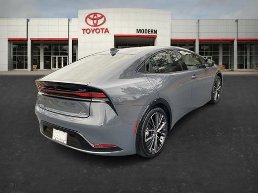2024 Toyota Prius XLE