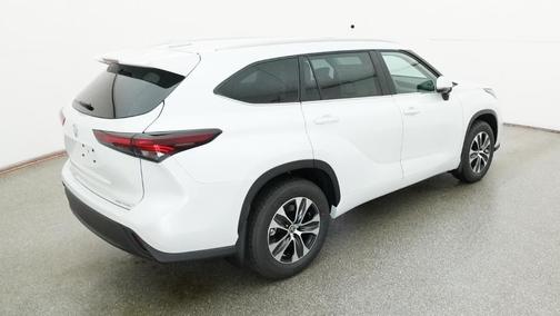 White 2026 Toyota Highlander XLE