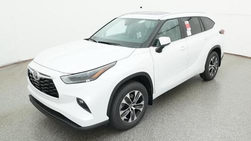 White 2026 Toyota Highlander XLE